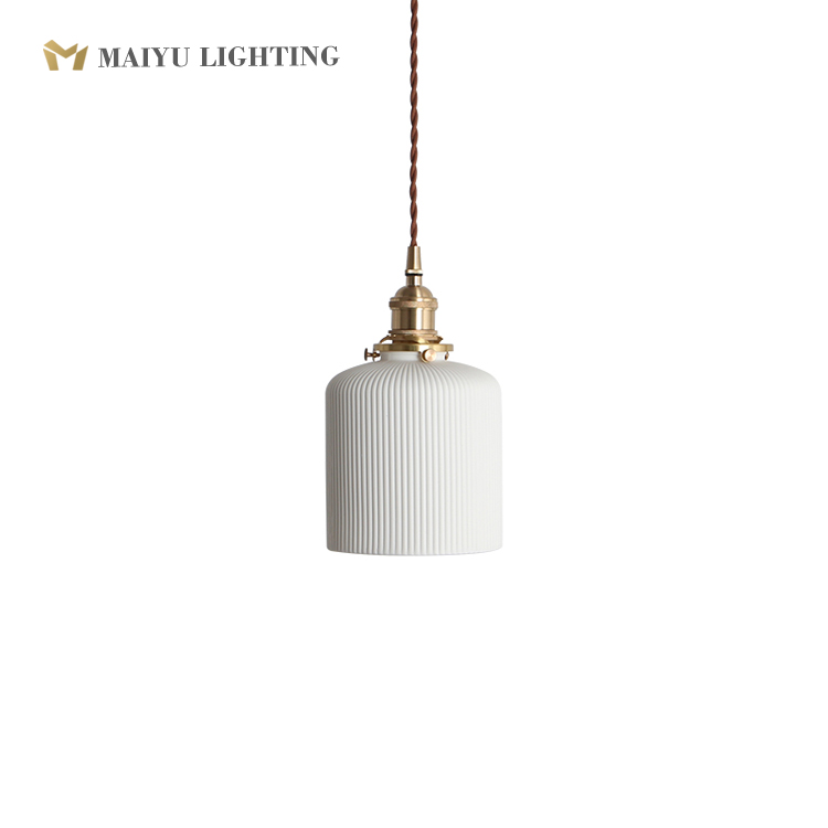 White glass pendan lamp